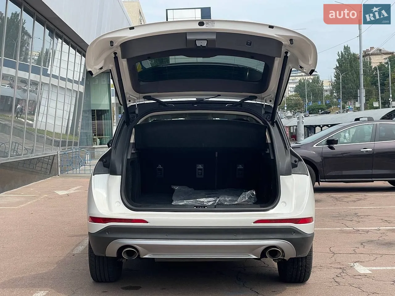2019 Lincoln Corsair - мініатюра 11