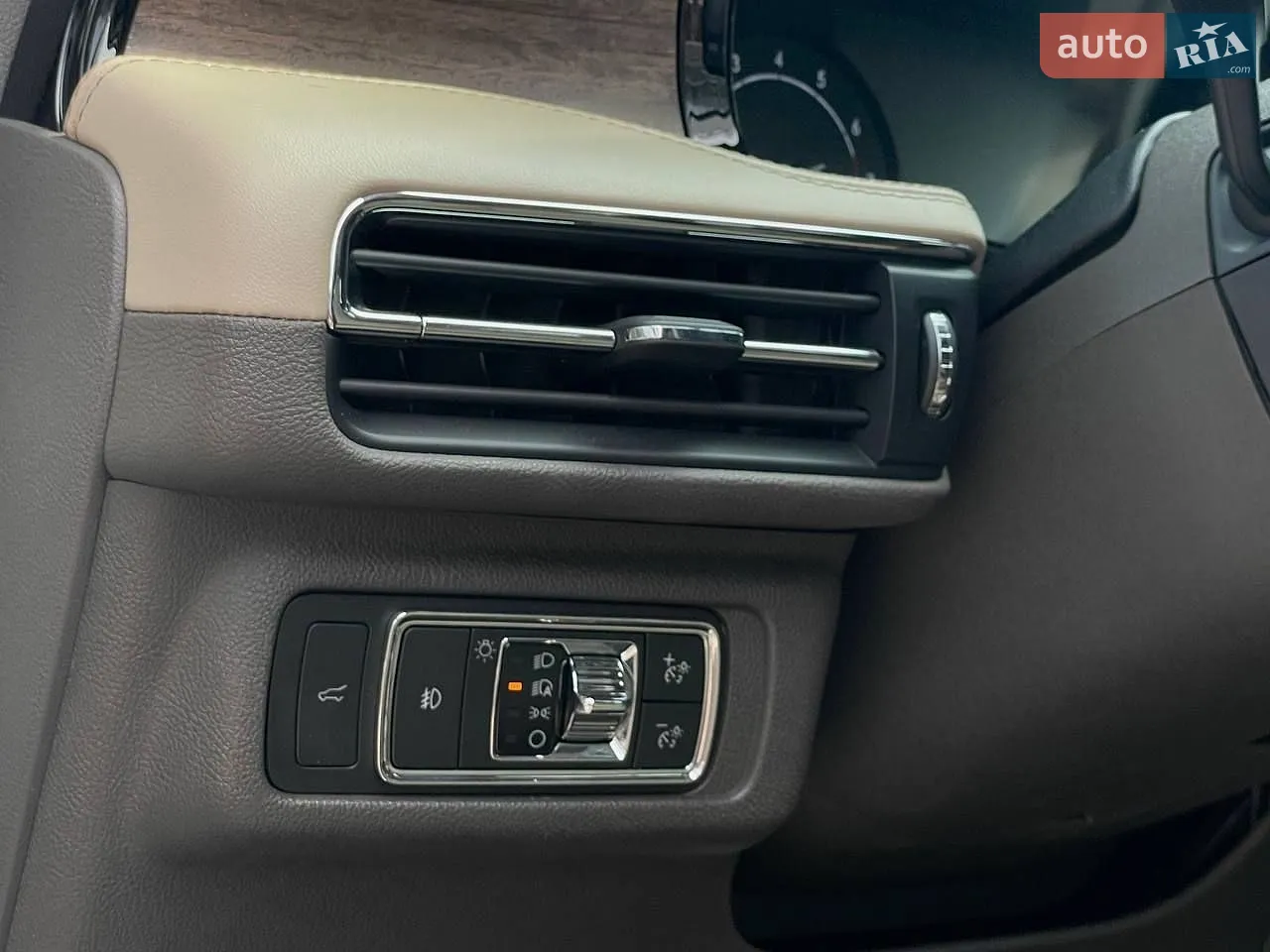 2019 Lincoln Corsair - мініатюра 34