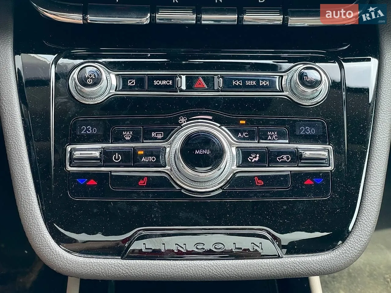 2019 Lincoln Corsair - мініатюра 32