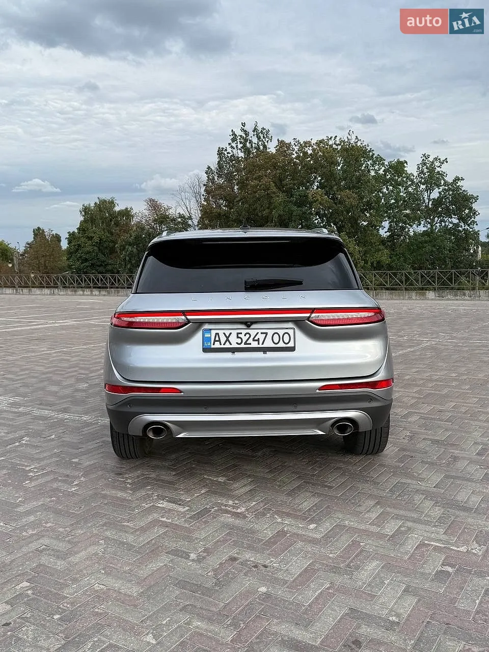 2022 Lincoln Corsair - мініатюра 2