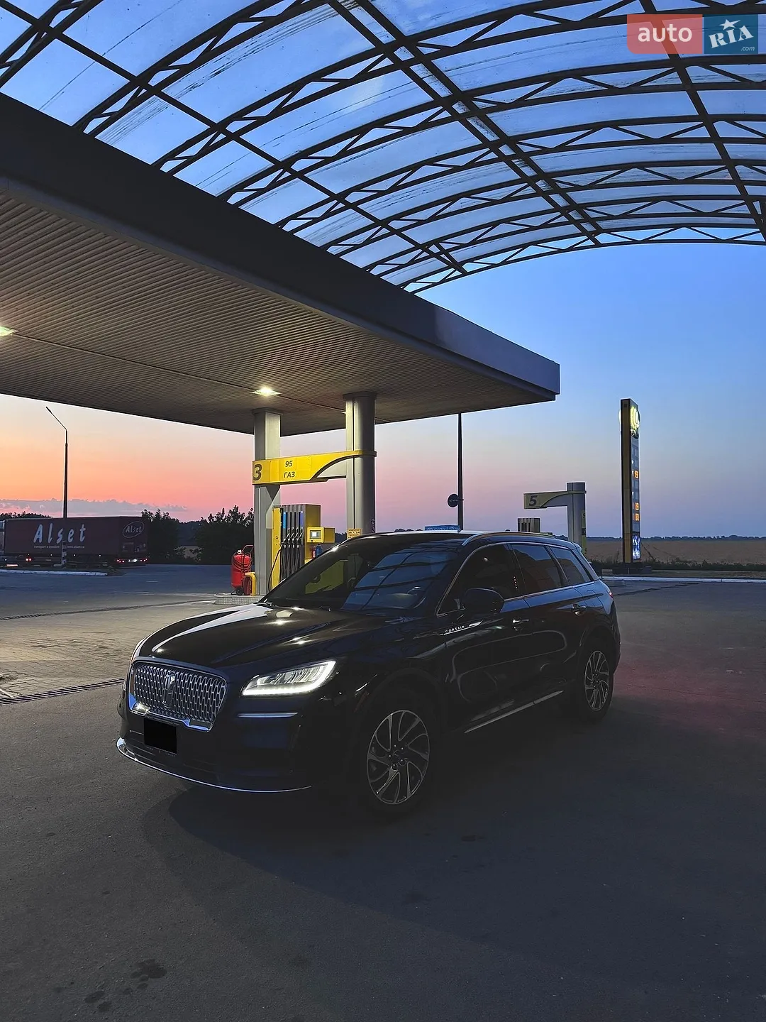 2019 Lincoln Corsair - мініатюра 12