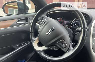 Внедорожник / Кроссовер Lincoln MKC 2014 в 