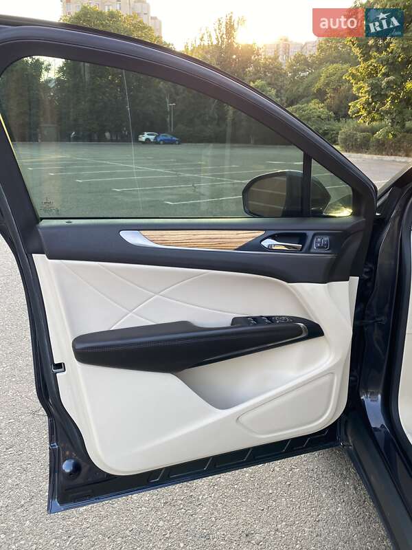 Позашляховик / Кросовер Lincoln MKC 2014 в Одесі