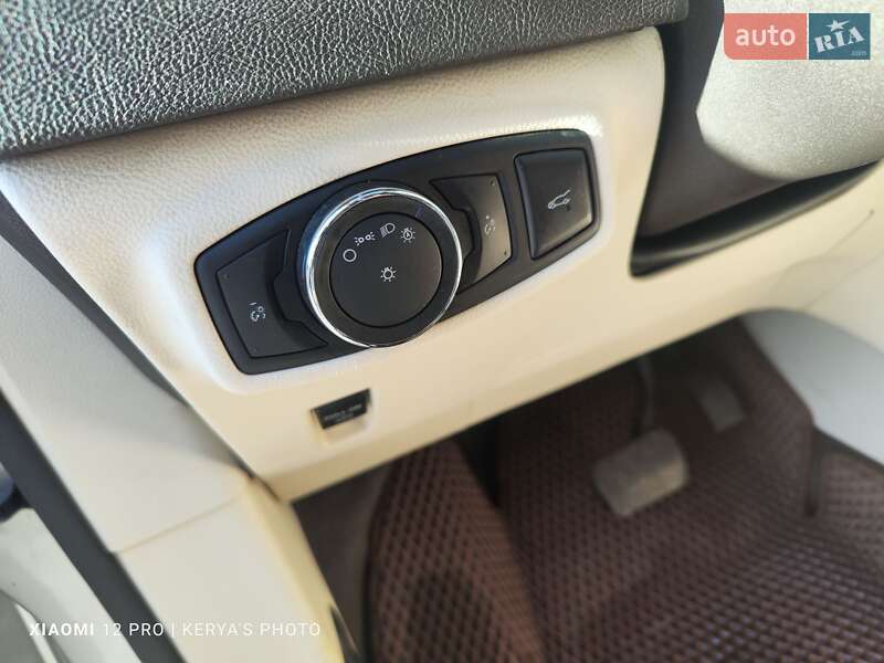 Позашляховик / Кросовер Lincoln MKC 2015 в Києві