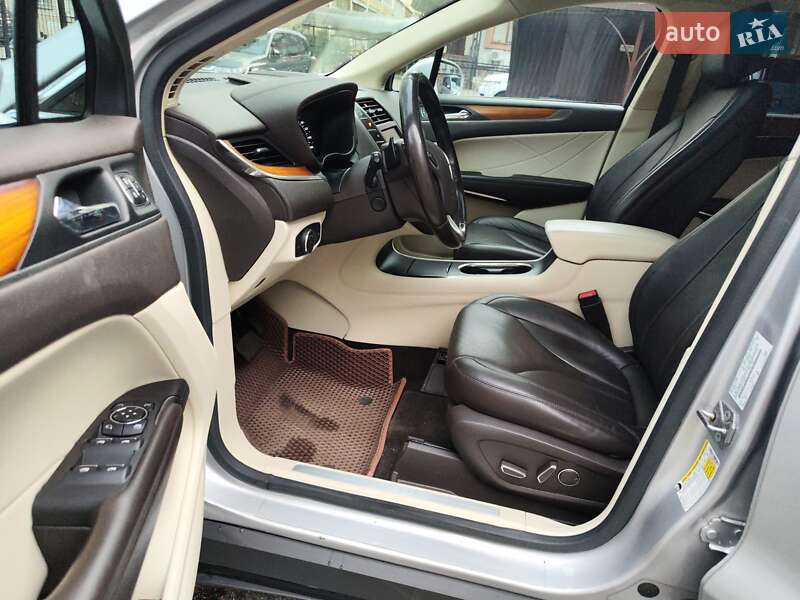 Позашляховик / Кросовер Lincoln MKC 2015 в Києві