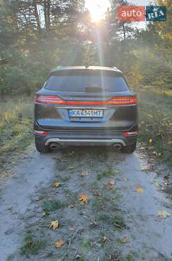 Внедорожник / Кроссовер Lincoln MKC 2018 в 