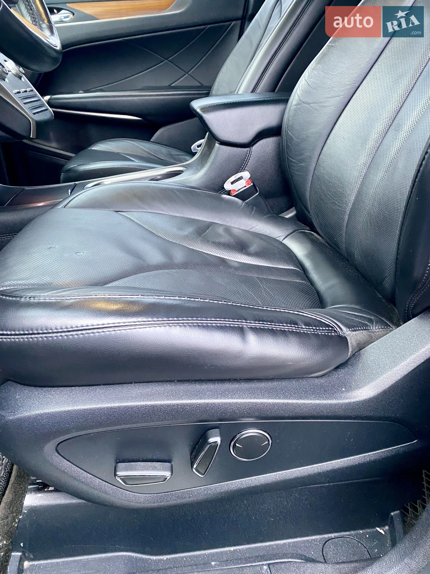 2015 Lincoln MKC - мініатюра 14