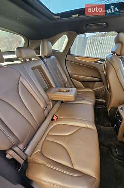 Позашляховик / Кросовер Lincoln MKC 2015 в 