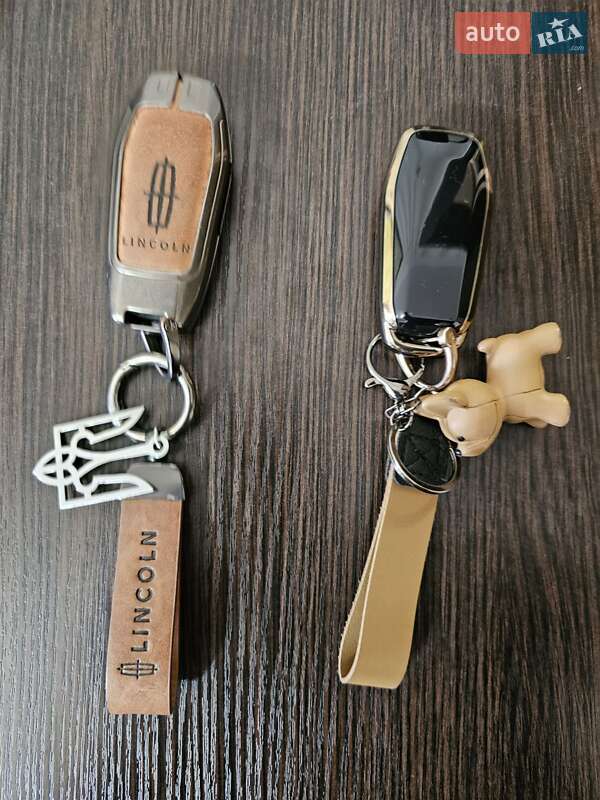 Внедорожник / Кроссовер Lincoln MKC 2015 в Ужгороде