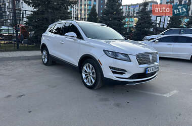 Позашляховик / Кросовер Lincoln MKC 2019 в 