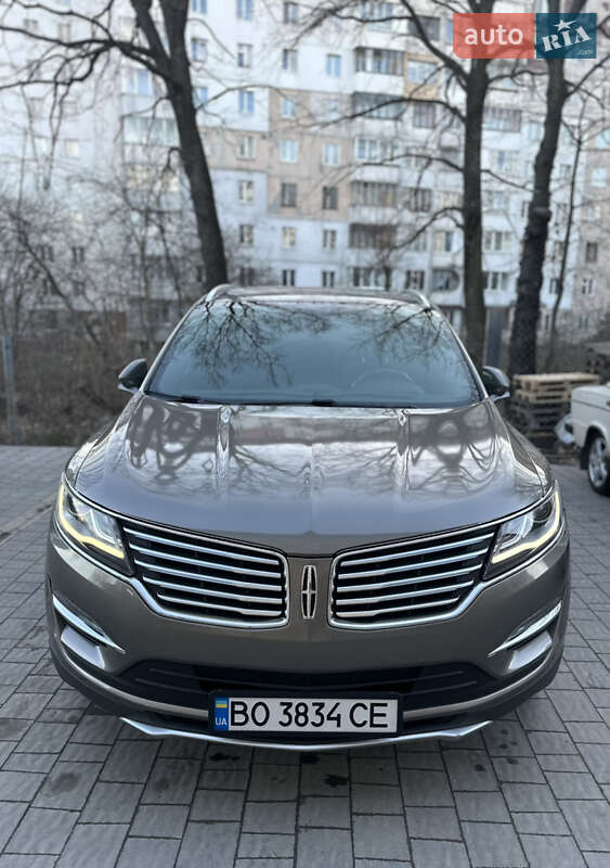 Внедорожник / Кроссовер Lincoln MKC 2015 в 