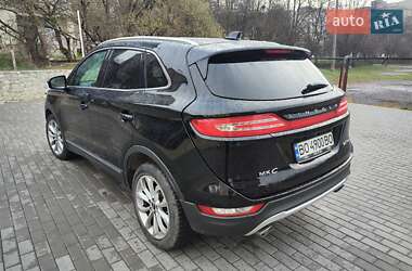 Позашляховик / Кросовер Lincoln MKC 2016 в 