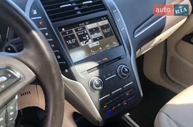 Внедорожник / Кроссовер Lincoln MKC 2016 в 