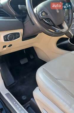 Внедорожник / Кроссовер Lincoln MKC 2018 в 