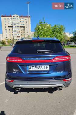 Позашляховик / Кросовер Lincoln MKC 2014 в 