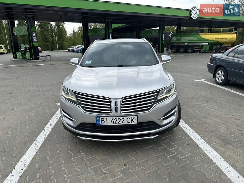 Позашляховик / Кросовер Lincoln MKC 2015 в 