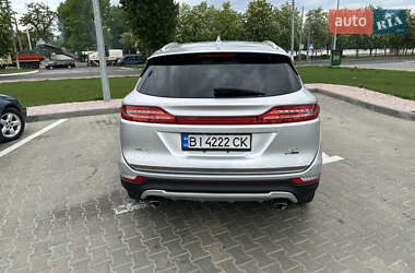 Позашляховик / Кросовер Lincoln MKC 2015 в 