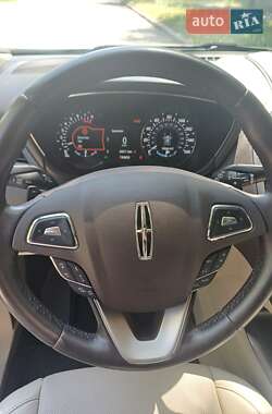 Внедорожник / Кроссовер Lincoln MKC 2018 в 
