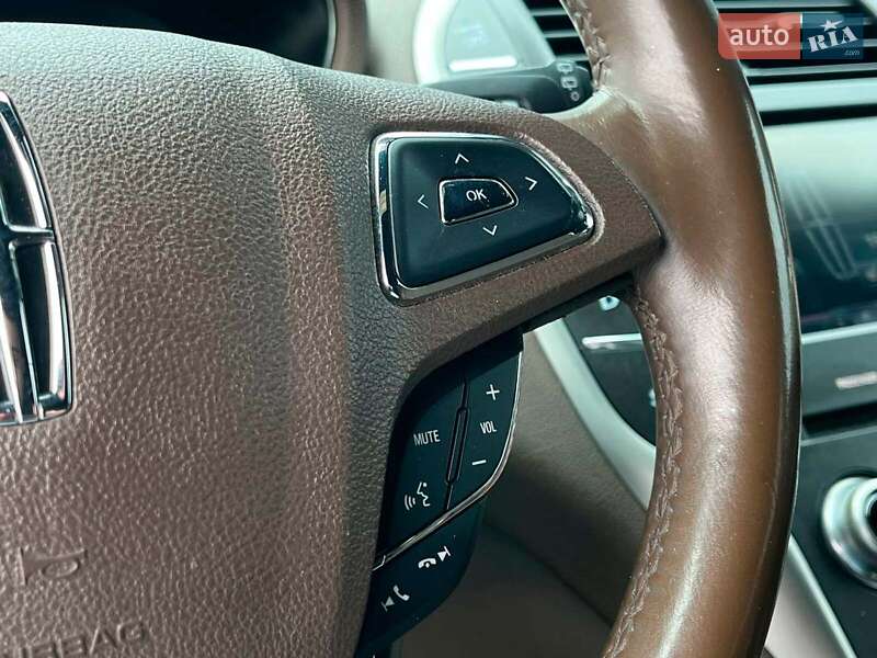 Позашляховик / Кросовер Lincoln MKC 2014 в Львові