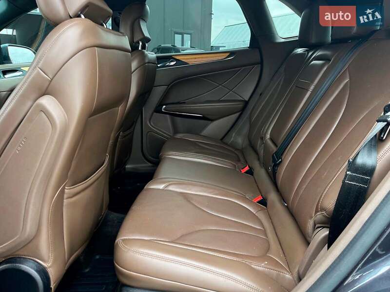 Позашляховик / Кросовер Lincoln MKC 2014 в Львові