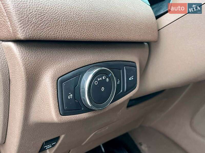 Позашляховик / Кросовер Lincoln MKC 2014 в Львові