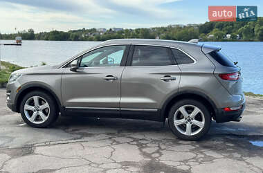 Позашляховик / Кросовер Lincoln MKC 2016 в 