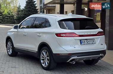 Позашляховик / Кросовер Lincoln MKC 2014 в 
