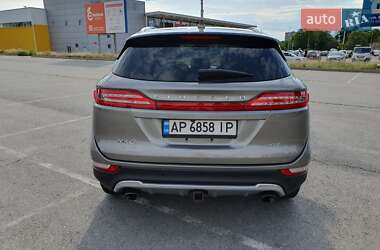 Позашляховик / Кросовер Lincoln MKC 2016 в 