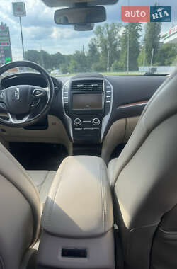 Внедорожник / Кроссовер Lincoln MKC 2016 в 