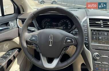 Внедорожник / Кроссовер Lincoln MKC 2018 в 