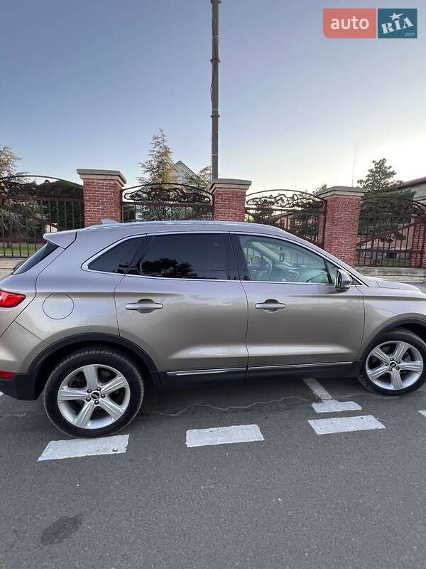 Внедорожник / Кроссовер Lincoln MKC 2017 в Белгороде-Днестровском