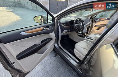Внедорожник / Кроссовер Lincoln MKC 2019 в 