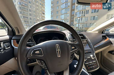 Внедорожник / Кроссовер Lincoln MKC 2018 в 