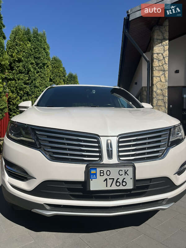 Внедорожник / Кроссовер Lincoln MKC 2016 в 