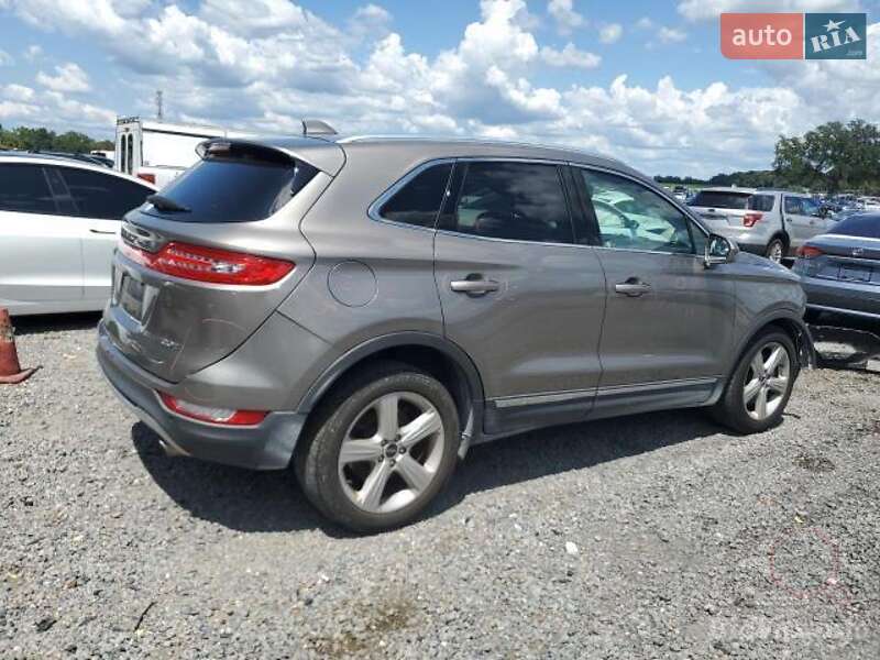 Внедорожник / Кроссовер Lincoln MKC 2016 в 