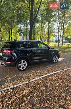 Внедорожник / Кроссовер Lincoln MKC 2015 в 