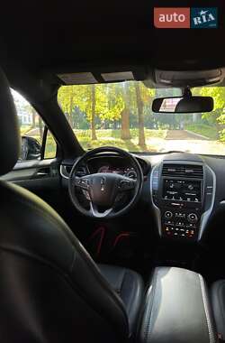 Внедорожник / Кроссовер Lincoln MKC 2015 в 