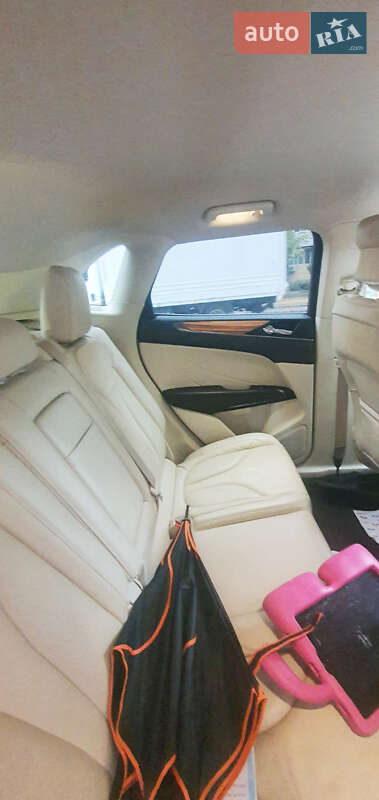 Позашляховик / Кросовер Lincoln MKC 2015 в Одесі фото 10 Позашляховик / Кросовер Lincoln MKC 2015 в Одесі