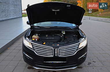 Внедорожник / Кроссовер Lincoln MKC 2017 в 