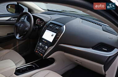 Внедорожник / Кроссовер Lincoln MKC 2017 в 