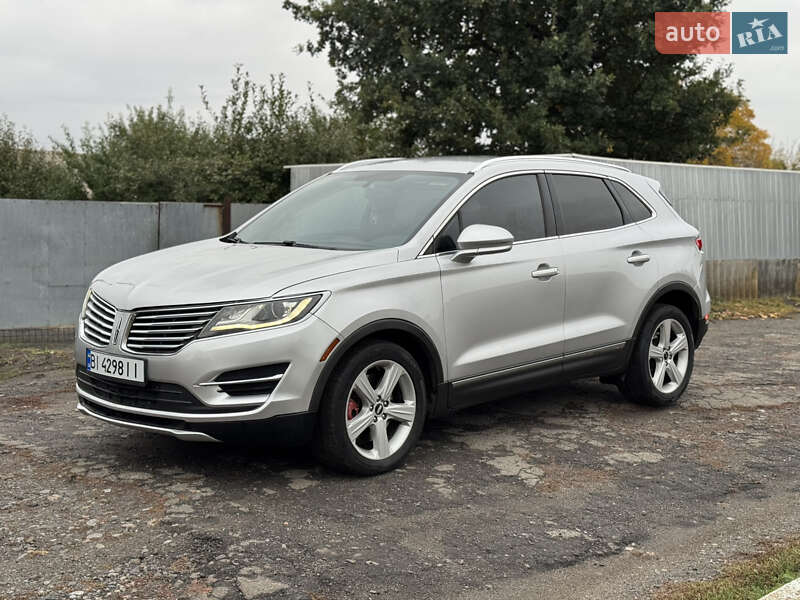Позашляховик / Кросовер Lincoln MKC 2015 в 