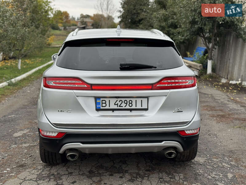 Внедорожник / Кроссовер Lincoln MKC 2015 в Полтаве