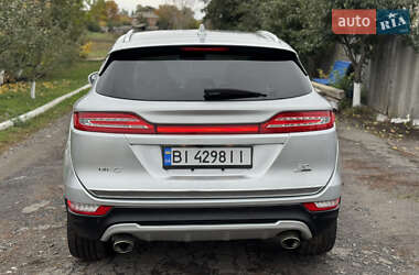 Позашляховик / Кросовер Lincoln MKC 2015 в 
