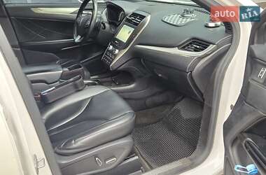 Внедорожник / Кроссовер Lincoln MKC 2015 в 