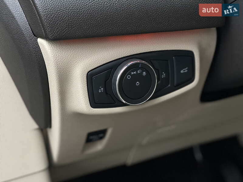 Позашляховик / Кросовер Lincoln MKC 2018 в Києві фото 17 Позашляховик / Кросовер Lincoln MKC 2018 в Києві