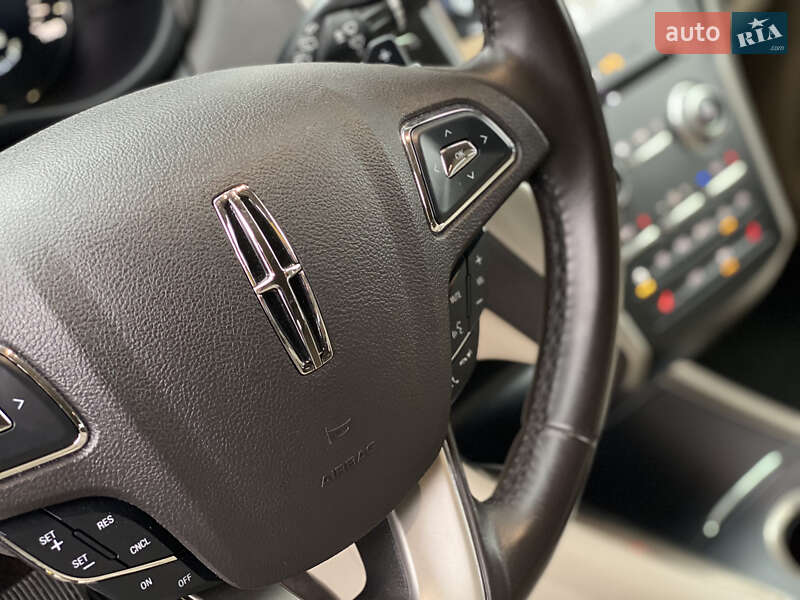 Позашляховик / Кросовер Lincoln MKC 2018 в Києві фото 21 Позашляховик / Кросовер Lincoln MKC 2018 в Києві