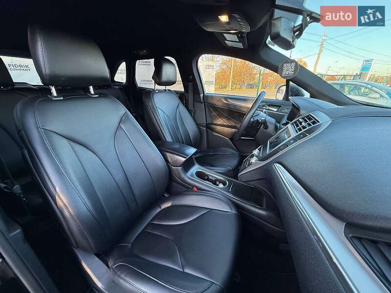 Позашляховик / Кросовер Lincoln MKC 2017 в Луцьку