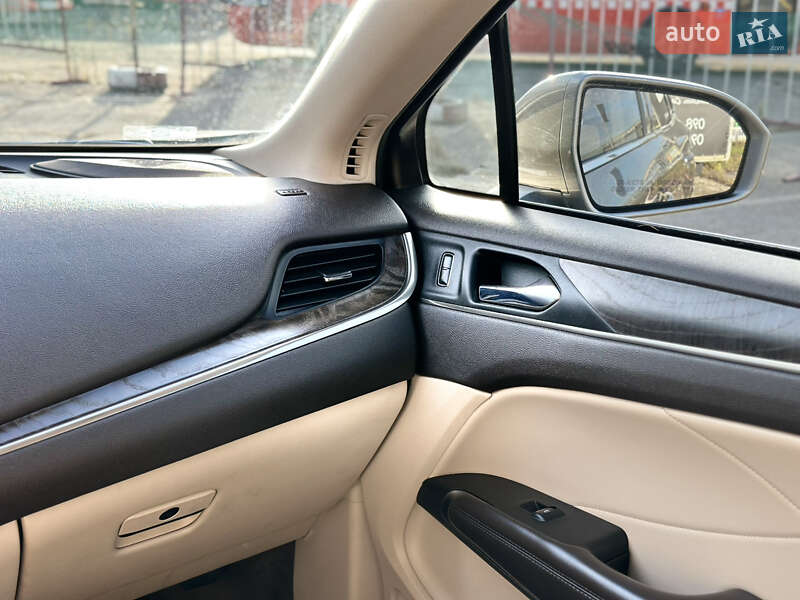 Внедорожник / Кроссовер Lincoln MKC 2016 в Харькове