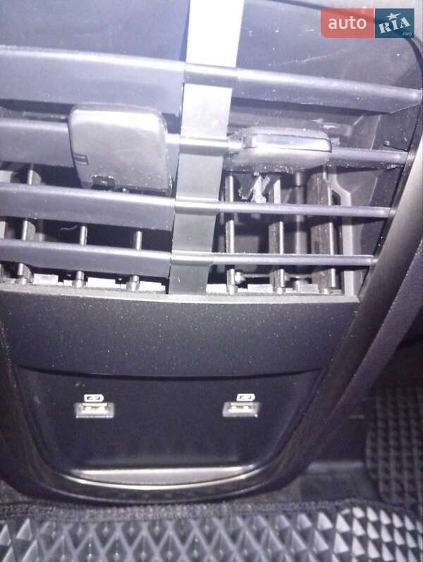 Внедорожник / Кроссовер Lincoln MKC 2018 в Киеве фото 19 Внедорожник / Кроссовер Lincoln MKC 2018 в Киеве