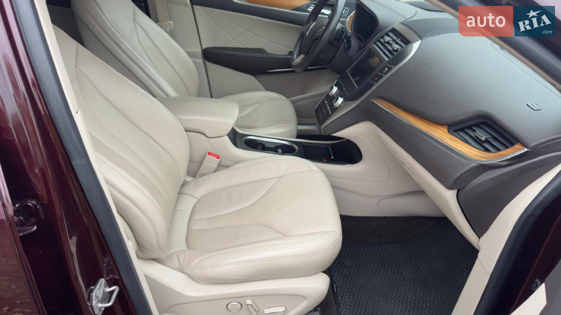 2019 Lincoln MKC - мініатюра 11